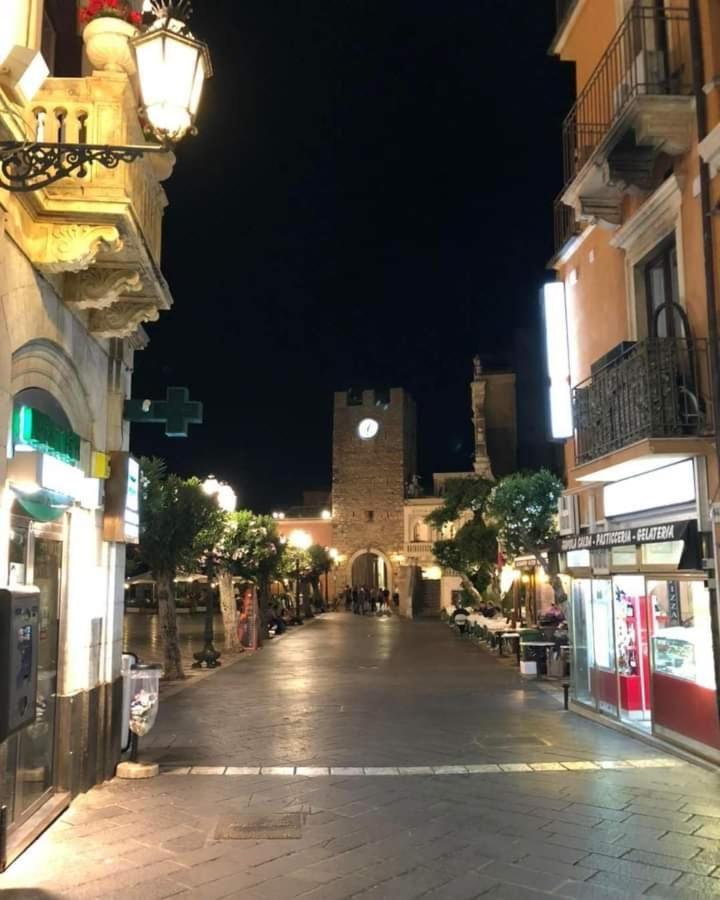 Holiday House Marlin Giardini Naxos Dış mekan fotoğraf